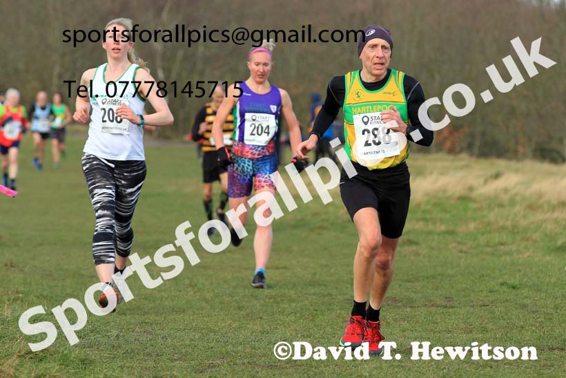 Womens and mens 35 to 65 plus, 2022 NEMAA Open Cross Country Champs., Wallsend, Tyne and Wear. Photo: David T. Hewitson/Sports for All Pics